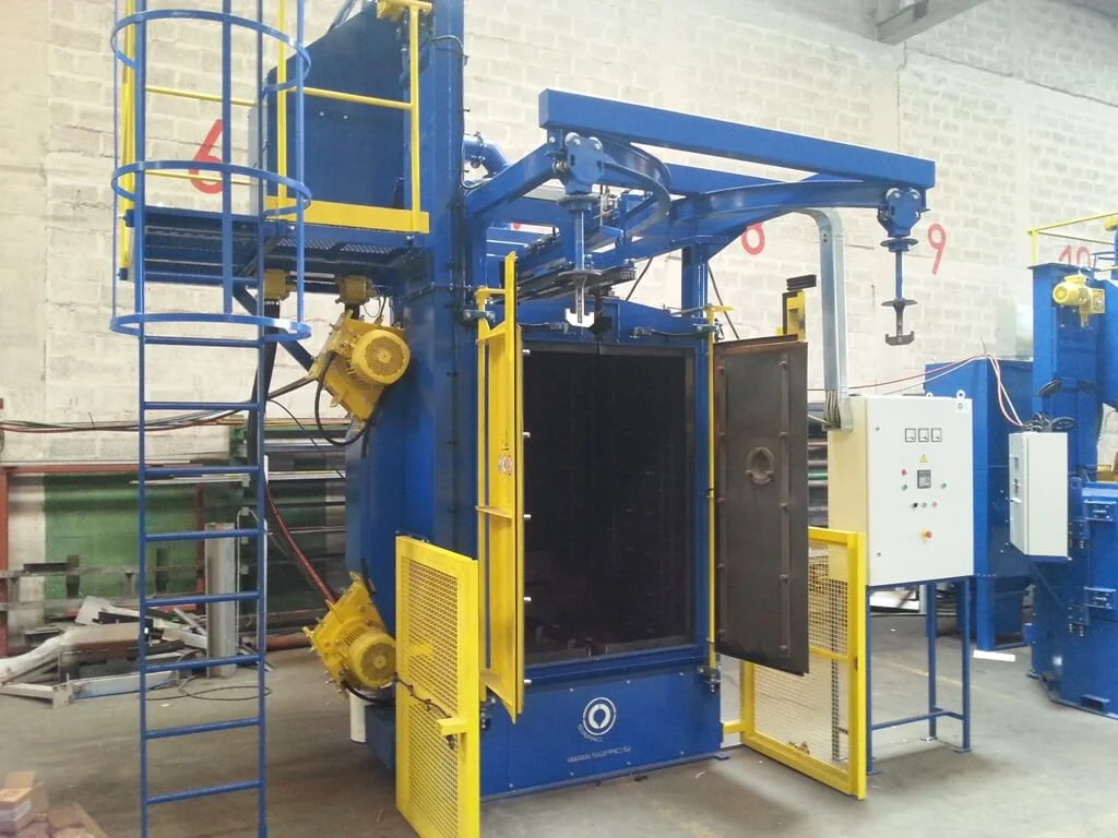 Máy phun bi dạng treo làm sạch triệt để, nhanh chóng, tiện lợi 1 May phun bi dang treo mang den nhieu loi ich cho don vi van hanh