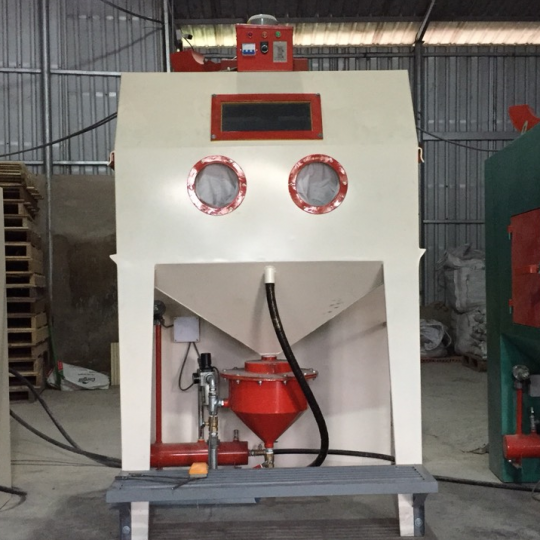 May thoi cat giup lam sach tao nham hoac danh bong be mat vat lieu hieu qua