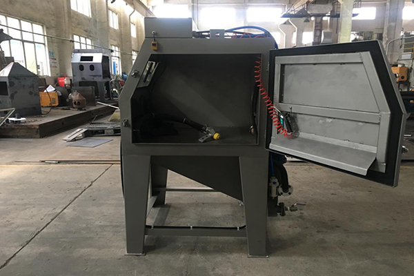 Tủ bắn cát làm sạch nhanh, hiệu quả, an toàn, thân thiện 4 TBS Ha Noi phan phoi tu ban cat chinh hang uy tin